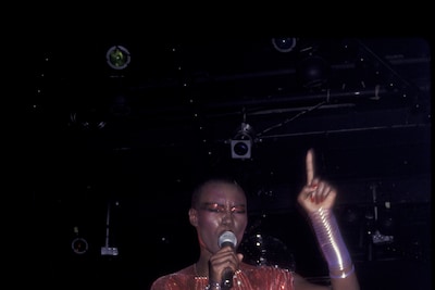 RONG4005_19770923_Grace Jones001