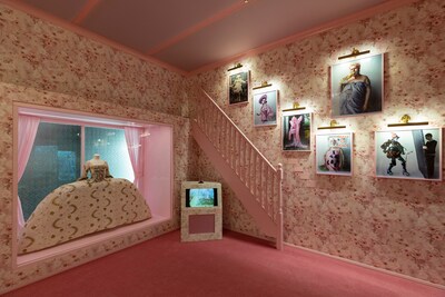 V&amp;A-Tim-Walker-Wonderful-Things-Exhibition-Install