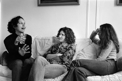 Leslie, Jen and Blake, 2000 &#169; Karen Marshall from 