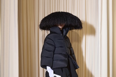 BALENCIAGA 53RD COUTURE LOOK 2 FRONT_LUKE