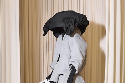 BALENCIAGA 53RD COUTURE LOOK 3 FRONT_JESSE