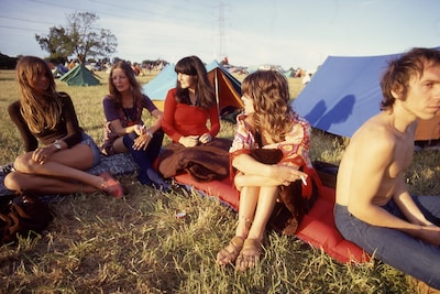 2 Jean Shrimpton, Dee Palmer, Andrea Galer, Julie 