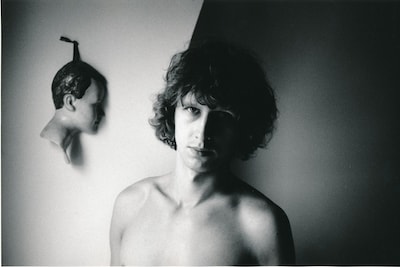 エルヴェ・ギベエール　Herve Guibert: Photographien A twisted tale of strange sisters: Hervé Guibert's