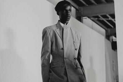 Kim Jones goes clean, romantic, and deconstructed for Dior Men's  fall-winter 2022 – Garage