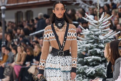 Chanel aw19 ski resort alpine karl lagerfeld