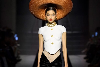 Schiaparelli Autumn/Winter 2022 Haute Couture