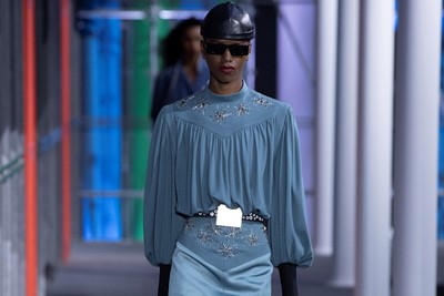 The secrets about the brands: Chanel and Louis Vuitton – l'Étoile de Saint  Honoré