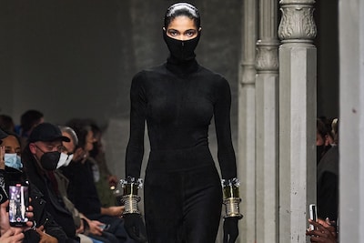 Ala&#239;a Summer-Fall show collection Pieter Mulier