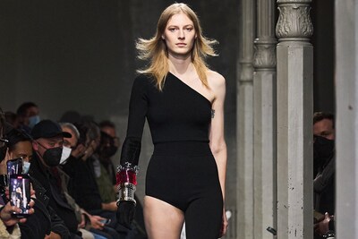 Ala&#239;a Summer-Fall show collection Pieter Mulier