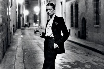 4_Helmut Newton, French Vogue, Rue Aubriot, Paris 
