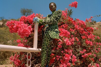 Achok Majak, The Cowboy Who Fell to Earth, Garage 