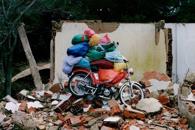 Home: Leaving One For Another Olga&#231; Bozalp photographer