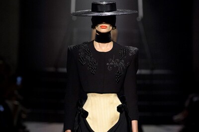 Schiaparelli Autumn/Winter 2022 Haute Couture