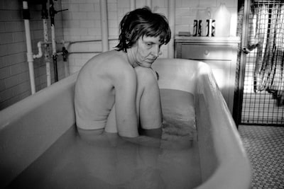 Ward 81: Voices by Mary Ellen Mark