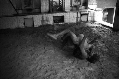 Akhara Douglas Irvine book kushti pehlwani Varanasi India