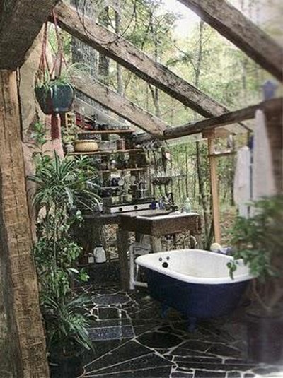 Outdoor/ indoor bathing