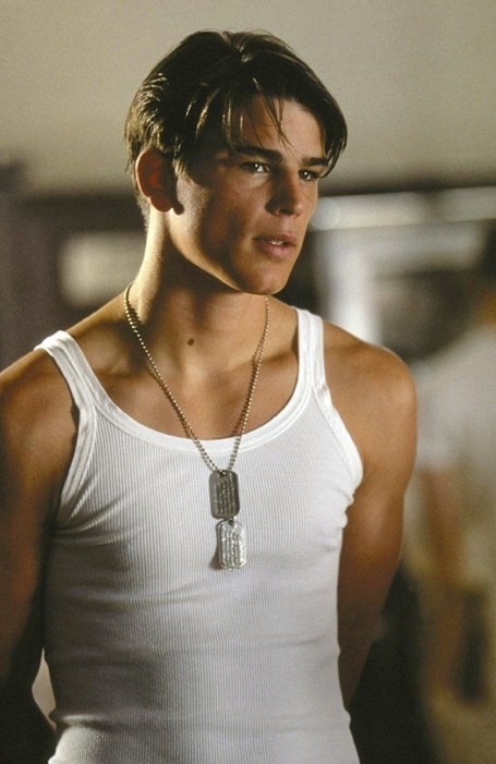 Josh Harnett in Pearl Harbor, 2001