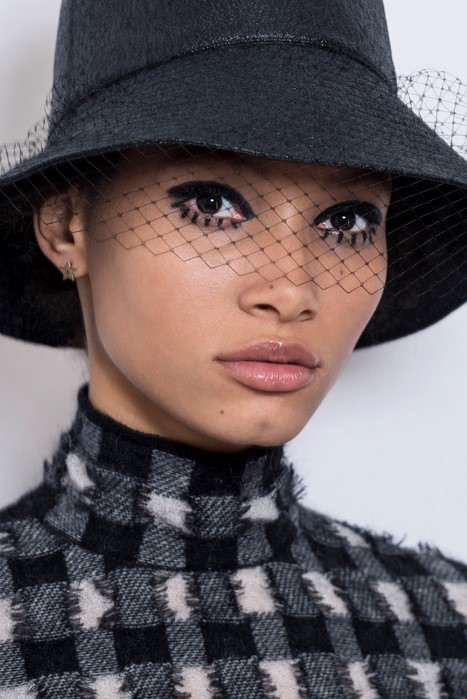 How to Recreate Dior’s Teddy Girl-Inspired Beauty Look, With Peter ...