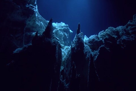 Challenger Deep, source kenh14.vn