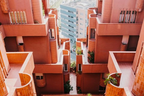 p205_PhotoSalvaLopezforMonocle_RicardoBofill_gesta