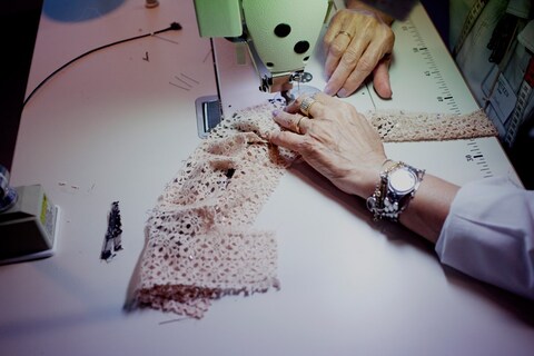 Alexander McQueen&#39;s Atelier S/S16
