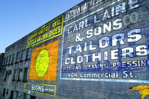 4-Light-Capsules-Ghostsigns-3