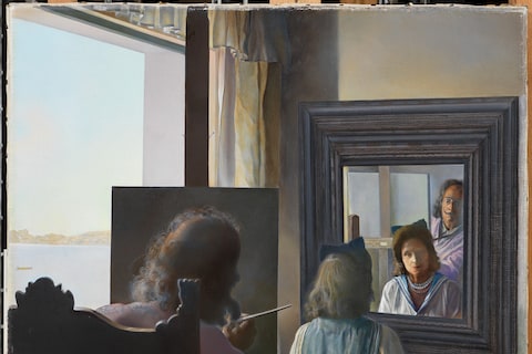 3.-Dalí-d&#39;esquena-pintant-Gala-d&#39;esquena-eternitz