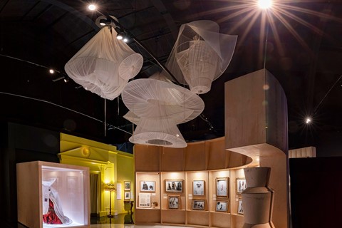 V&amp;A-Tim-Walker-Wonderful-Things-Exhibition-Install