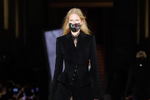 McQueen_AW25_Look_05