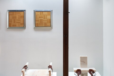 b, Dozie Kanu, Details, 02
