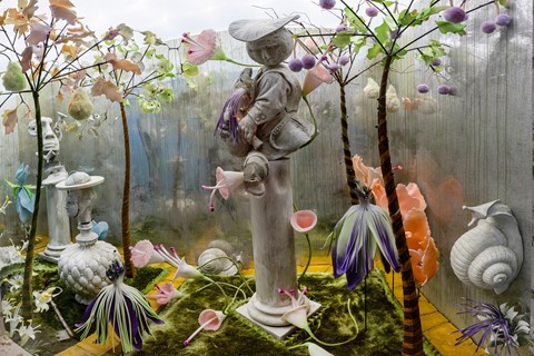 V&amp;A-Tim-Walker-Wonderful-Things-Exhibition-Install