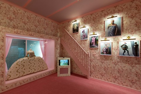 V&amp;A-Tim-Walker-Wonderful-Things-Exhibition-Install