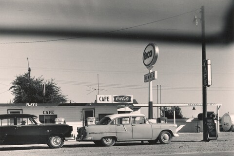 ART_RuschaE_2013_25_4_001_300dpi