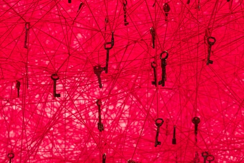 Chiharu Shiota, Threads of Life, Hayward Gallery, Southbank