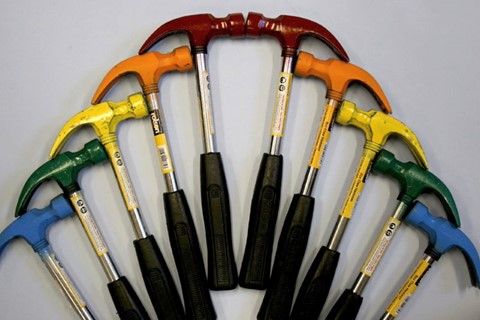 Multi-coloured hammers