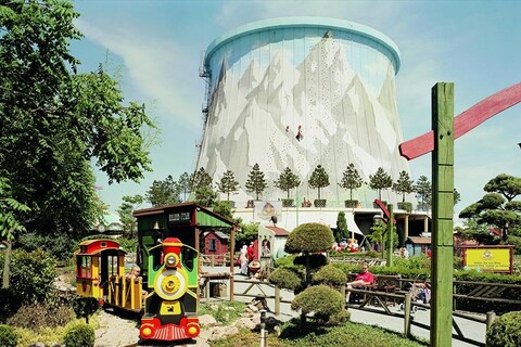 Kalkar, Deutschland, 2005 Photography by Jurgen Nefzger