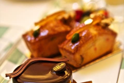 Cake at Claridges