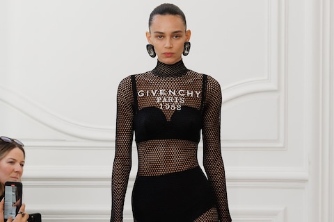 Givenchy_Womenswear_AW25_Look_01