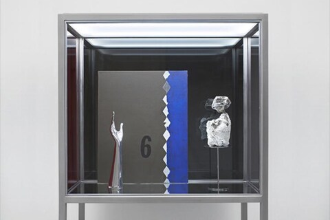 ‘6’, 2011