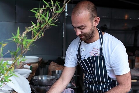 Dave Pynt preparing oysters with lime at Burnt Enz