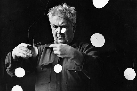 Alexander-Calder-with-Snow-Flurry-l-(1948),-1952-