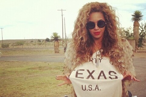Beyonc&#233; on a bike
