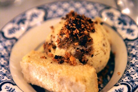 Almond ice cream