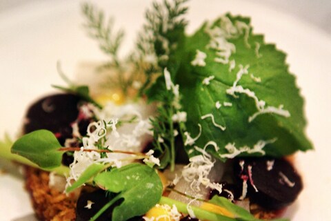 Raw beef with sorrel