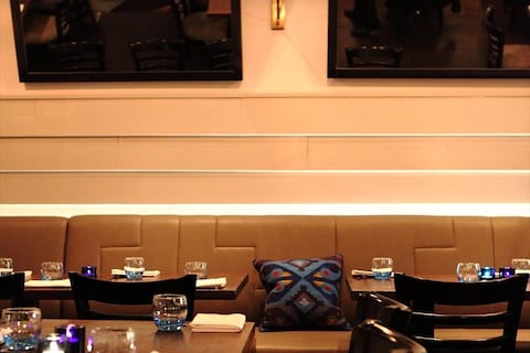 Dining room at Lima