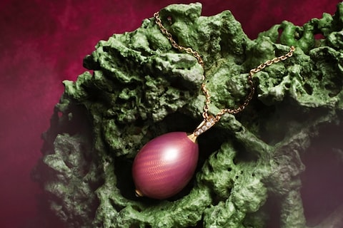 Les Favorites de Faberg&#233; egg pendant