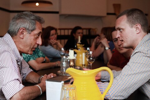 Sharing table at Primeur