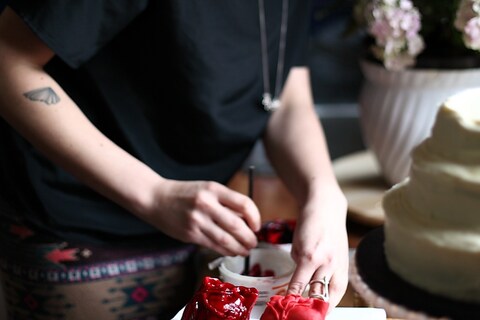 Detailing the red velvet hearts