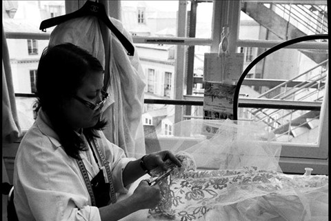 Lace cutting by one of Chanel&#39;s Metiers d&#39;Art ateliers