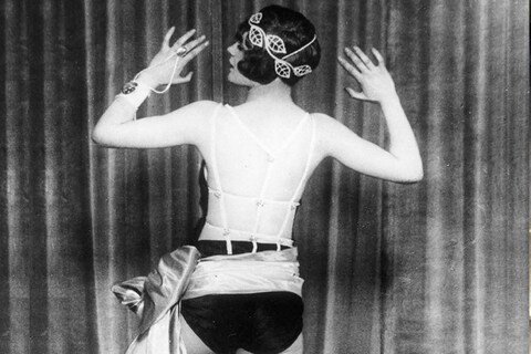 Dancer Jean Rai demonstrating the &#39;Black Bottom Blues&#39;, the 